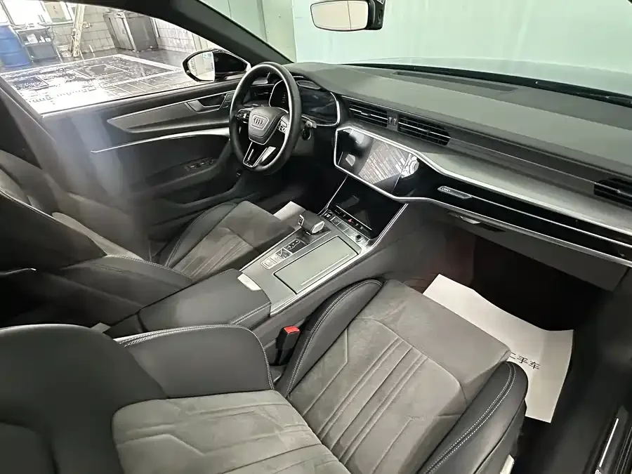 Audi A6L 2024 45 TFSI Premium Dynamic Model 2024 — миниатюра 2