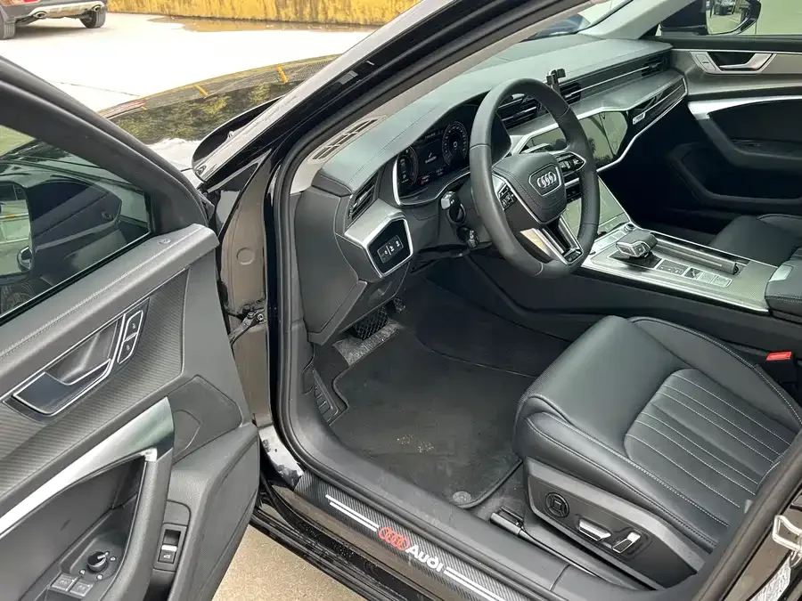 Audi A6L 2024 40 TFSI luxury and elegant model 2024 — миниатюра 2