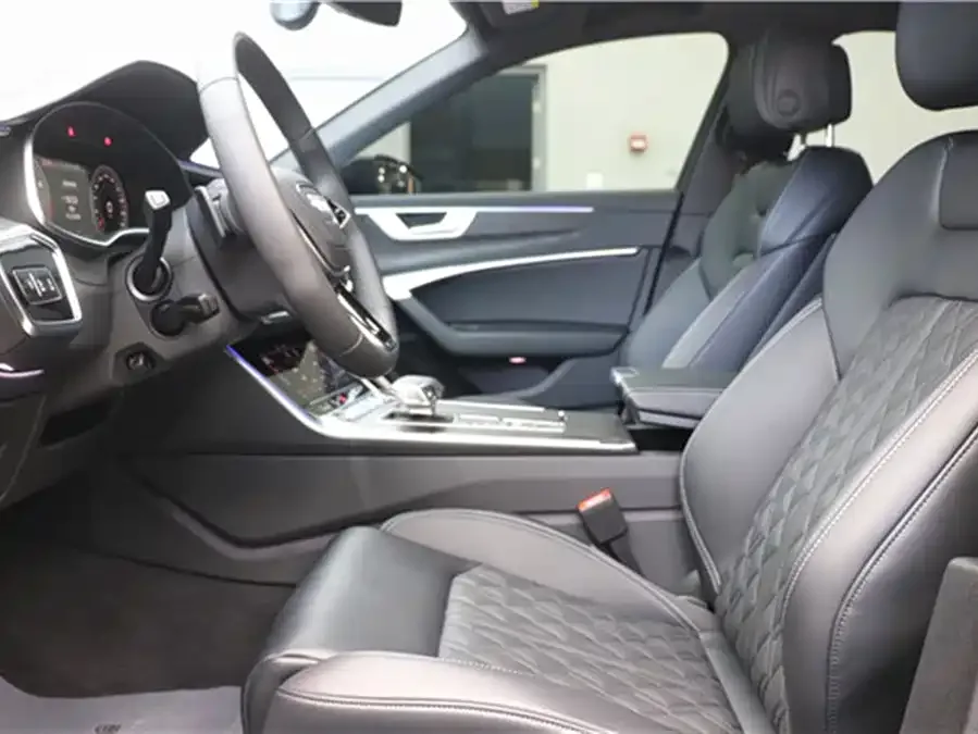Audi A6L 2025 facelift 45 TFSI quattro Selected Dynamic Edition 2025 — миниатюра 5
