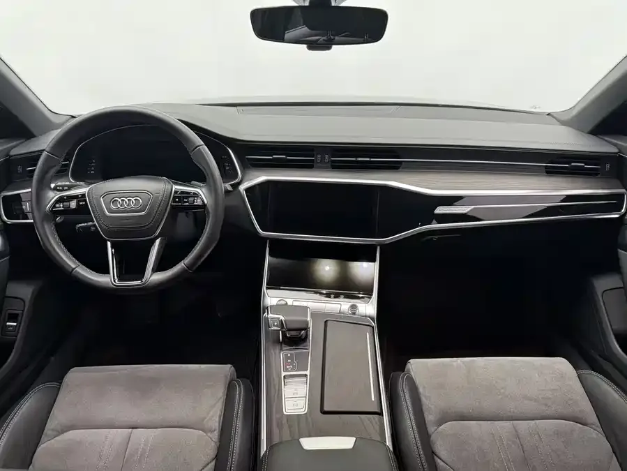 Audi A6L 2023 facelift 45 TFSI quattro Selected Dynamic Edition 2023 — миниатюра 3