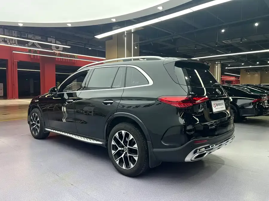 Mercedes-Benz GLC-Class Mercedes-Benz GLC 2024 GLC 260 L 4MATIC luxury 5-seater 2024 — миниатюра 5