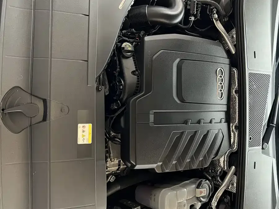 Audi A6L 2025 45 TFSI quattro Selected Dynamic Edition + Exclusive Package 2025 — миниатюра 5