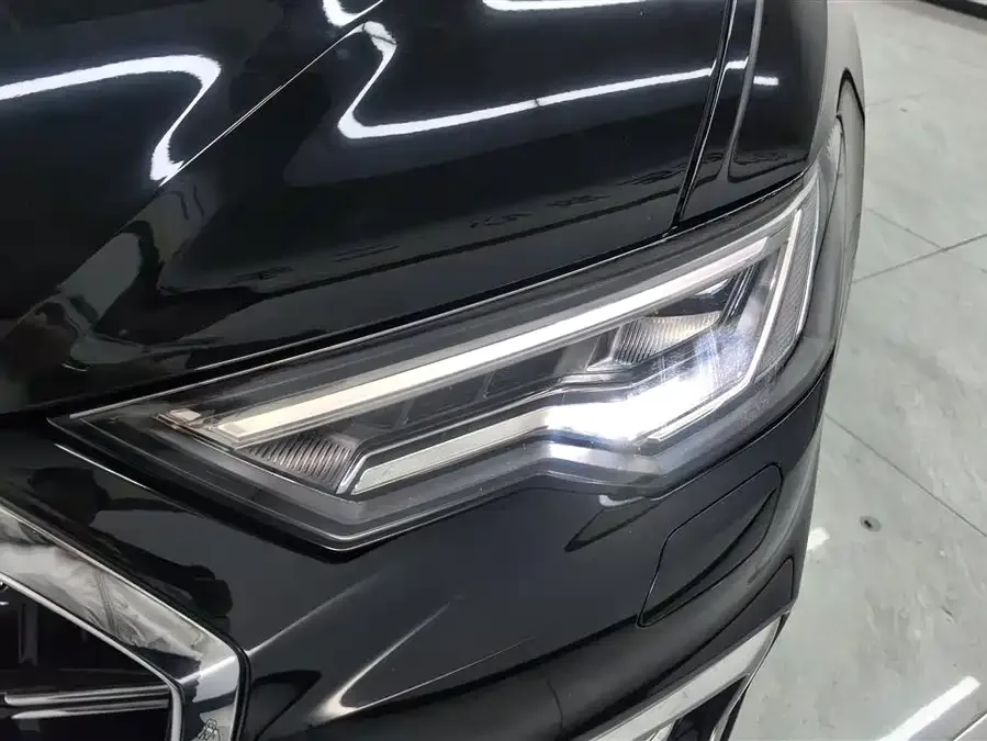 Audi A6L 2025 45 TFSI quattro Selected Dynamic Edition 2025 — миниатюра 5