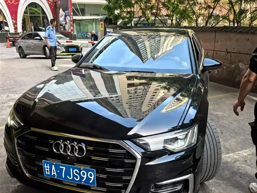 Audi A6L 2024 45 TFSI Premium Dynamic Model 2025 — миниатюра 3
