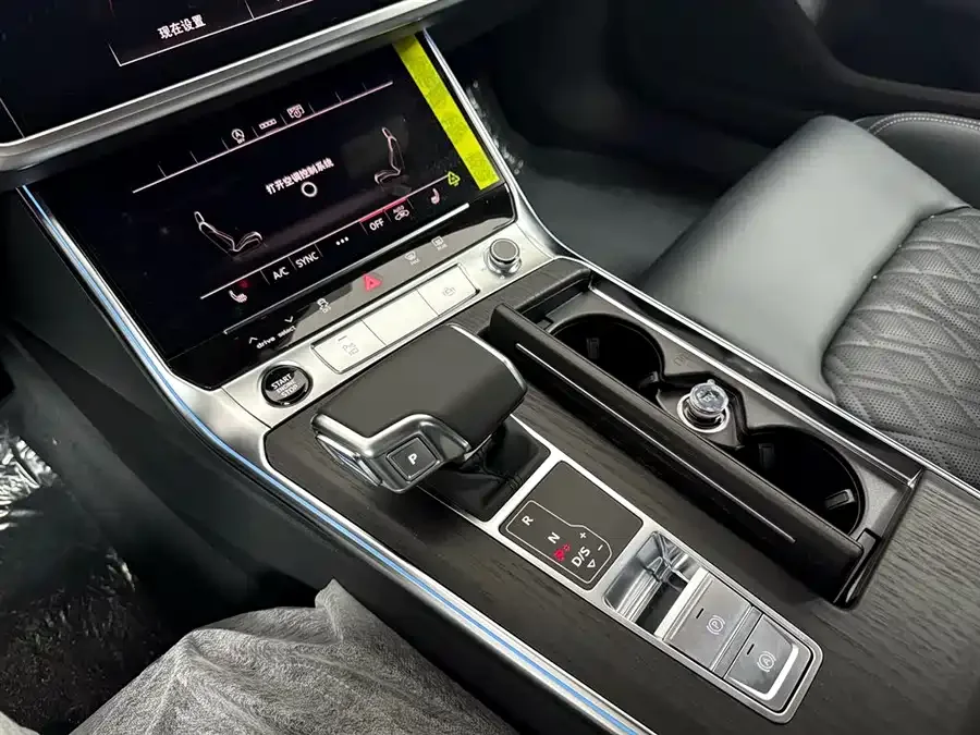 Audi A6L 2026 45 TFSI quattro Premium Dynamic Edition 2026 — миниатюра 3