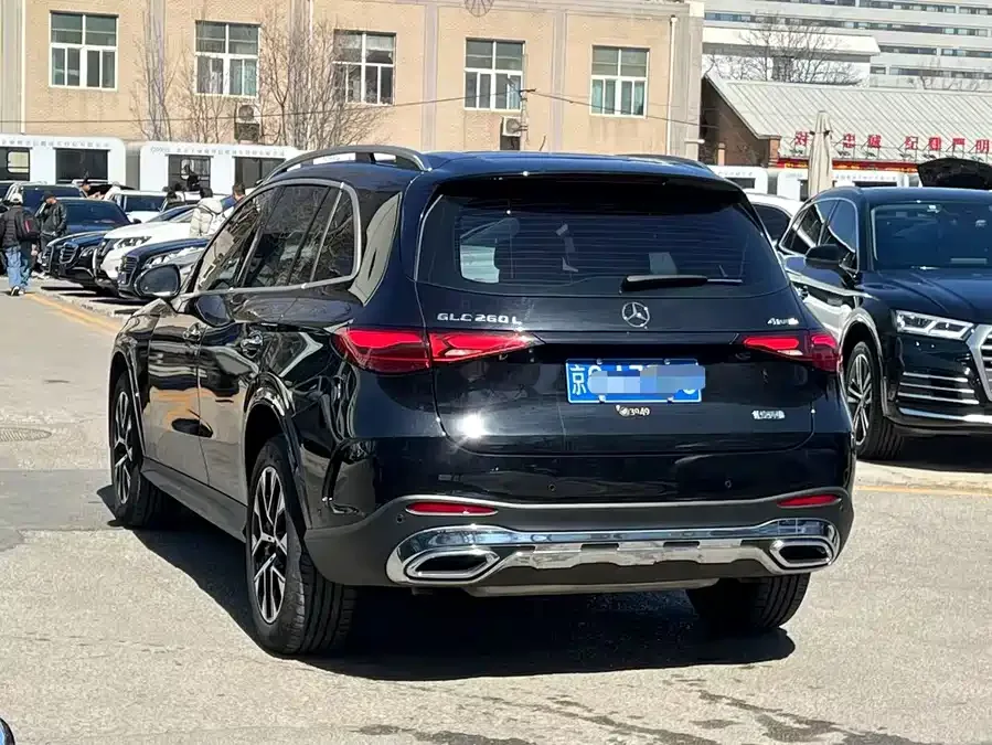 Mercedes-Benz GLC-Class Mercedes-Benz GLC 2023 GLC 260 L 4MATIC luxury 5-seater 2023 — миниатюра 3