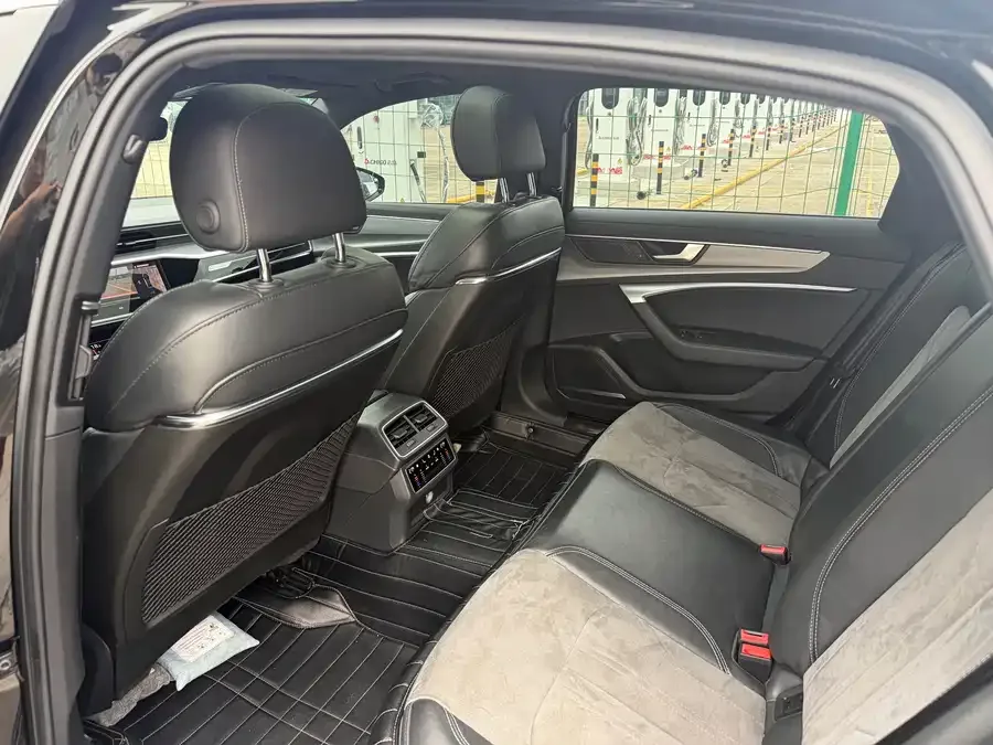 Audi A6L 2022 45 TFSI quattro premium dynamic model 2022 — миниатюра 3