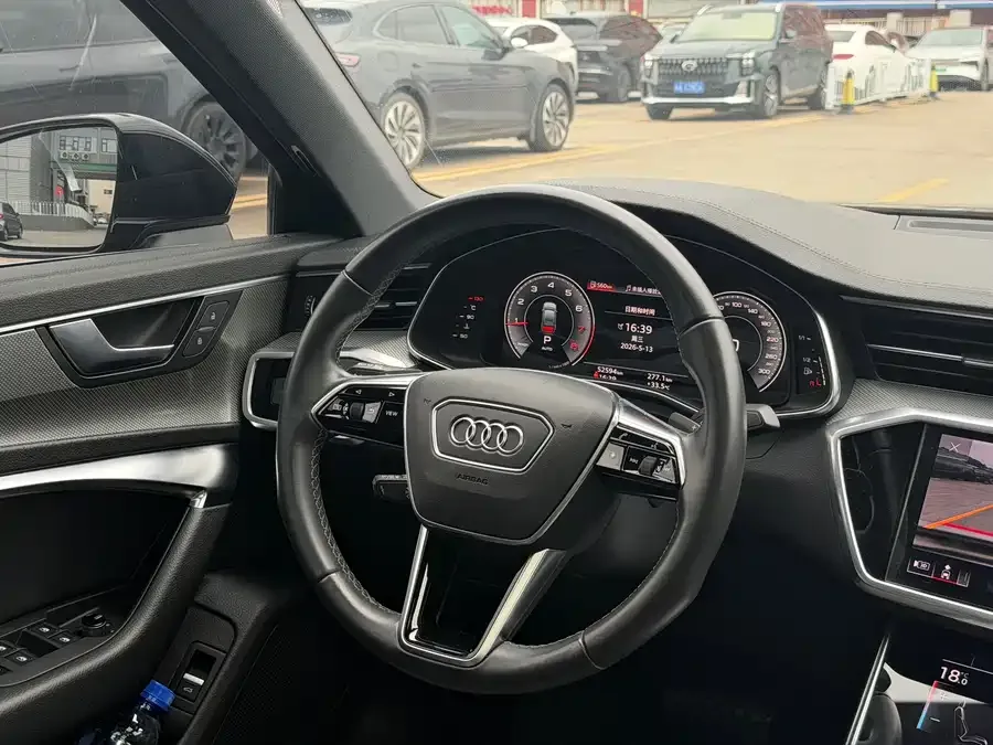 Audi A6L 2022 45 TFSI quattro premium dynamic model 2022 — миниатюра 4