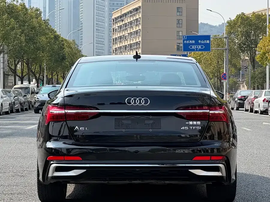 Audi A6L 2024 45 TFSI Premium Dynamic Model 2024 — миниатюра 2