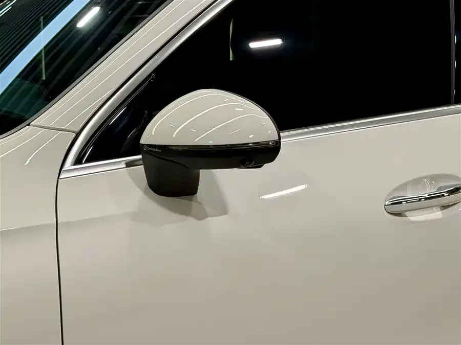 Mercedes-Benz GLC-Class Mercedes-Benz GLC 2025 GLC 260 L 4MATIC Luxury Edition 2025 — миниатюра 4