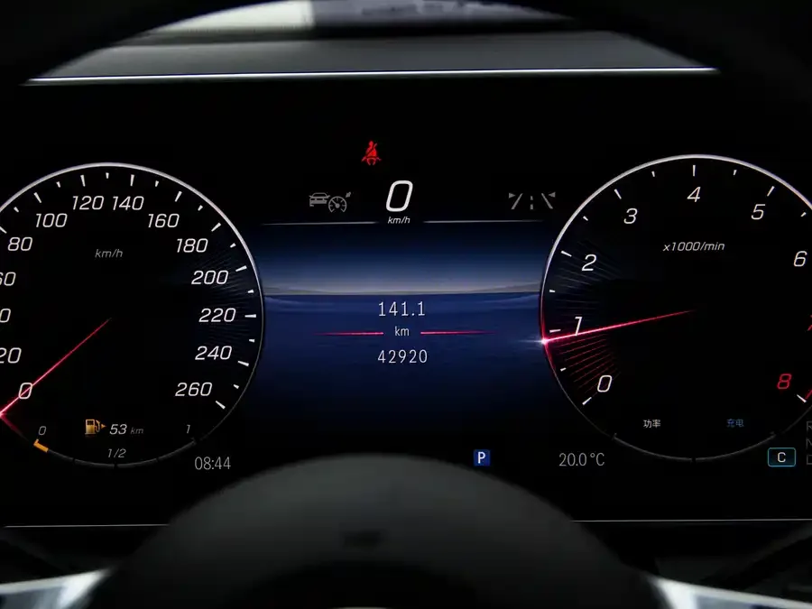 Mercedes-Benz GLC-Class Mercedes-Benz GLC 2023 GLC 260 L 4MATIC dynamic 5-seater 2023 — миниатюра 3