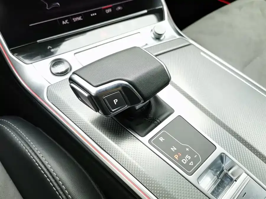 Audi A6L 2023 facelift 45 TFSI premium dynamic model 2023 — миниатюра 4