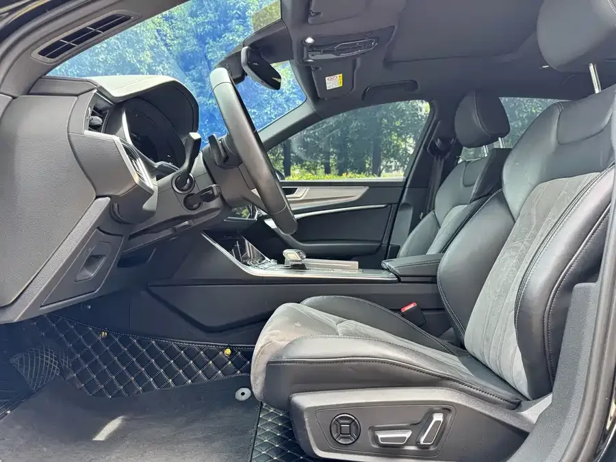 Audi A6L 2024 45 TFSI Premium Dynamic Model 2024 — миниатюра 4