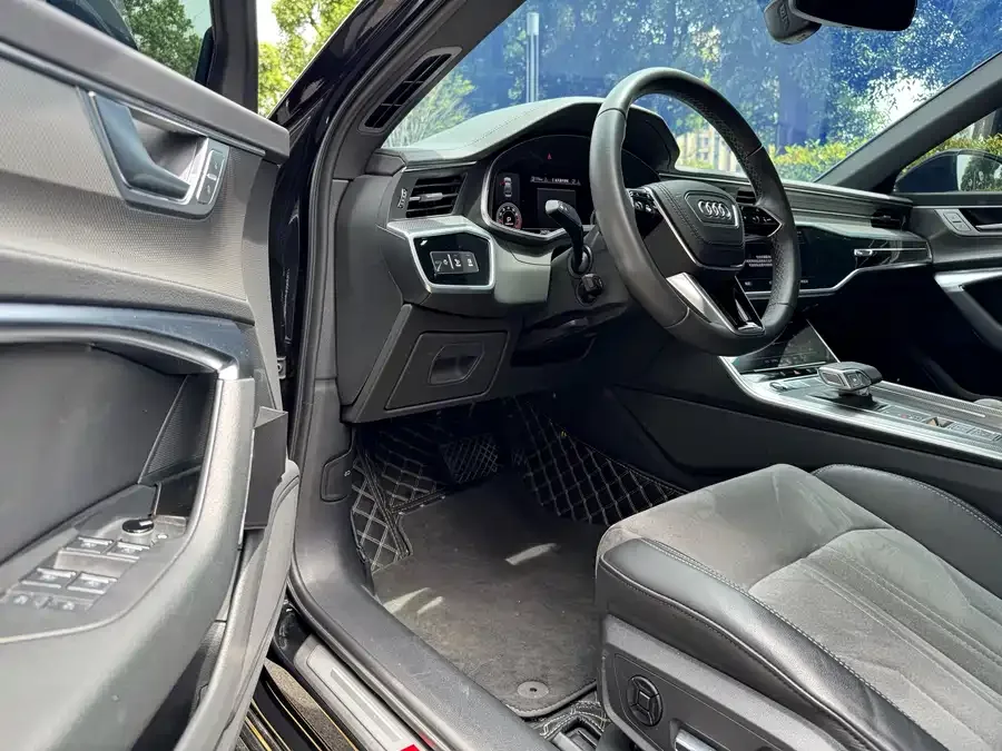 Audi A6L 2024 45 TFSI Premium Dynamic Model 2024 — миниатюра 5