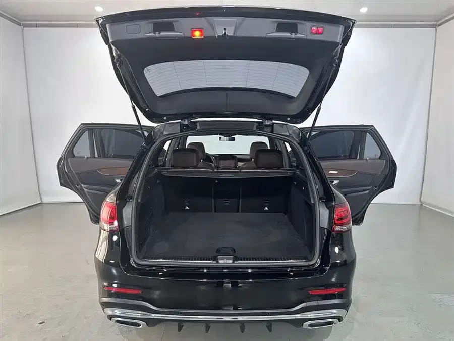 Mercedes-Benz GLC-Class Mercedes-Benz GLC 2022 GLC 300 L 4MATIC Dynamic Collector's Edition 2022 — миниатюра 5