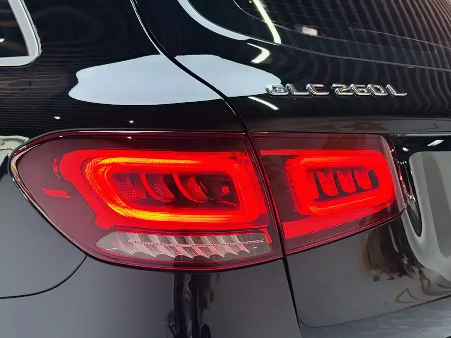 Mercedes-Benz GLC-Class Mercedes-Benz GLC 2022 GLC 260 L 4MATIC Luxury Edition 2022 — миниатюра 5