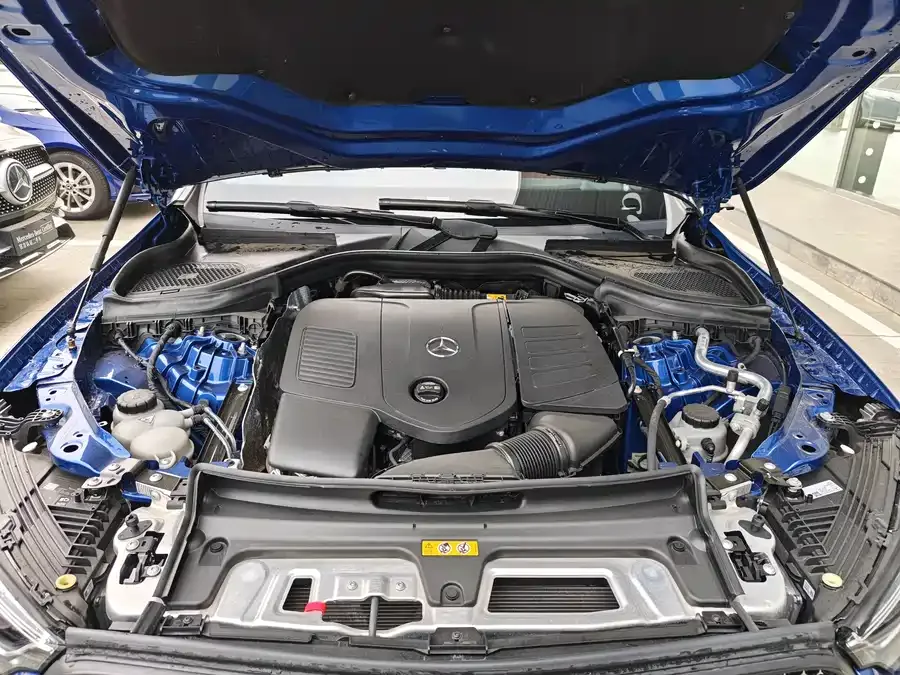 Mercedes-Benz GLC-Class Mercedes-Benz GLC 2023 GLC 300 L 4MATIC luxury 7-seater 2023 — миниатюра 4