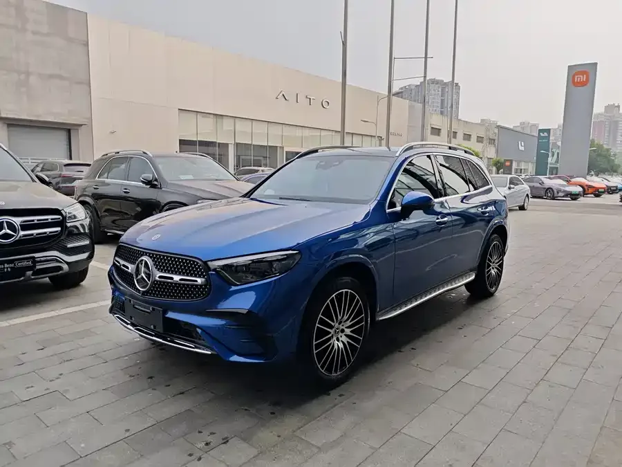 Mercedes-Benz GLC-Class 2023