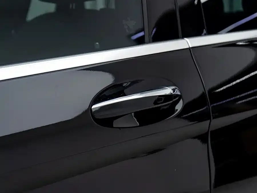 Mercedes-Benz GLC-Class Mercedes-Benz GLC 2022 GLC 260 L 4MATIC Luxury Edition 2023 — миниатюра 4