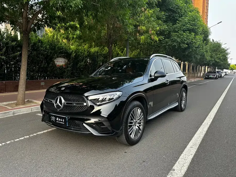Mercedes-Benz GLC-Class 2023