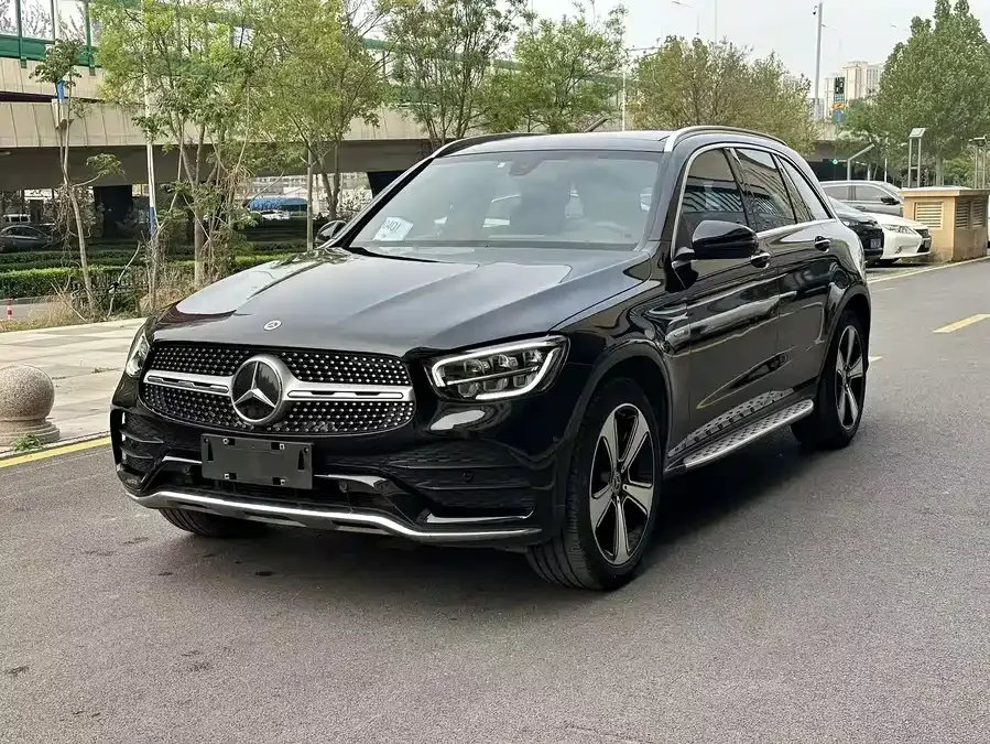 Mercedes-Benz GLC-Class 2023