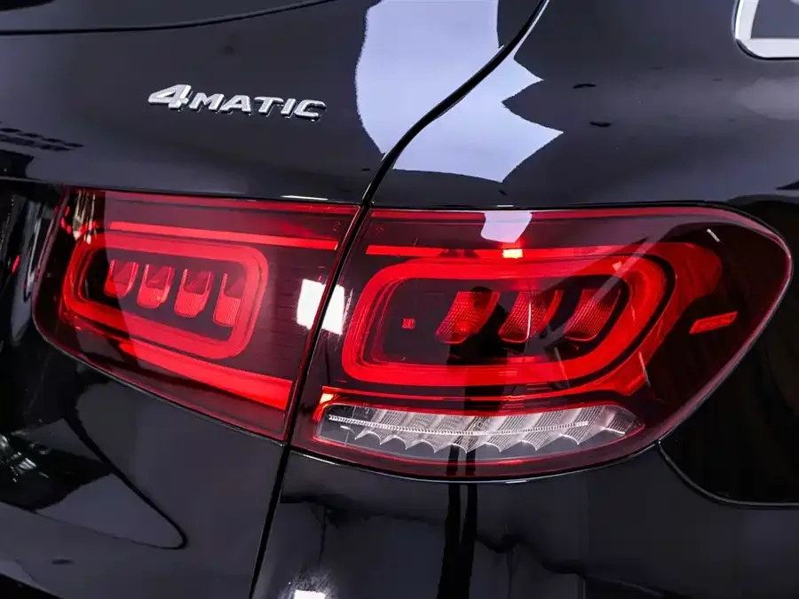 Mercedes-Benz GLC-Class Mercedes-Benz GLC 2022 GLC 300 L 4MATIC Dynamic Collector's Edition 2022 — миниатюра 3