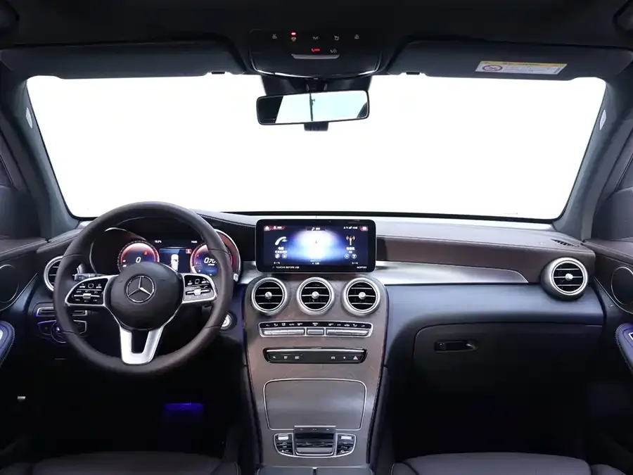 Mercedes-Benz GLC-Class Mercedes-Benz GLC 2022 GLC 300 L 4MATIC Dynamic Collector's Edition 2022 — миниатюра 4