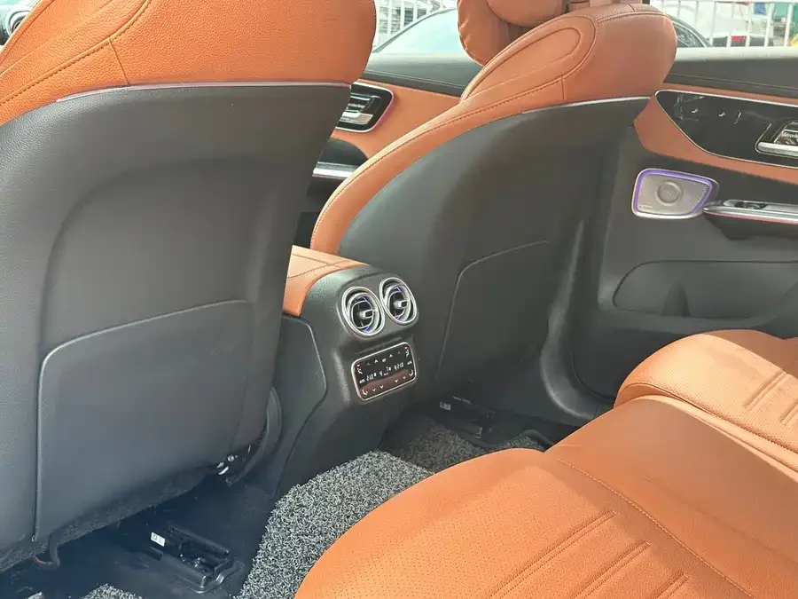 Mercedes-Benz GLC-Class Mercedes-Benz GLC 2024 GLC 300 L 4MATIC dynamic 5-seater 2024 — миниатюра 3