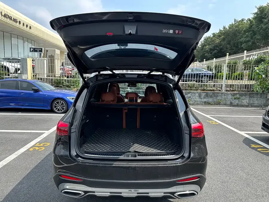 Mercedes-Benz GLC-Class Mercedes-Benz GLC 2024 GLC 300 L 4MATIC dynamic 5-seater 2024 — миниатюра 5