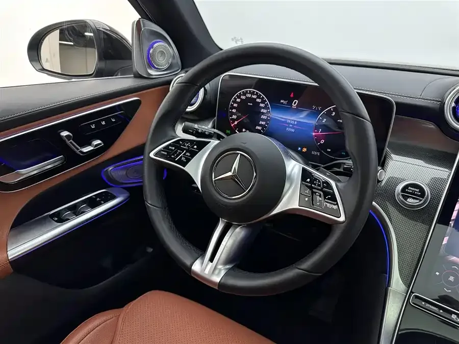 Mercedes-Benz GLC-Class Mercedes-Benz GLC 2023 GLC 260 L 4MATIC dynamic 7-seater 2023 — миниатюра 3