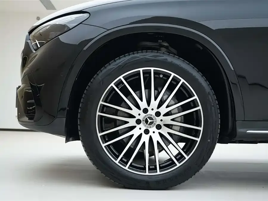 Mercedes-Benz GLC-Class Mercedes-Benz GLC 2023 GLC 300 L 4MATIC luxury 7-seater 2023 — миниатюра 4