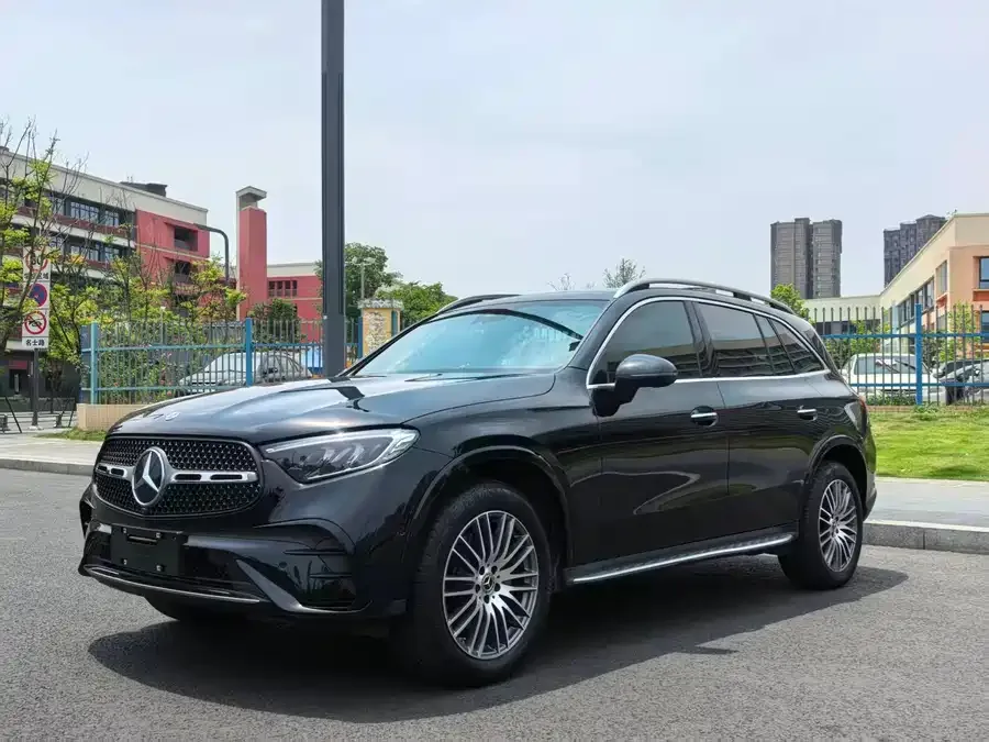 Mercedes-Benz GLC-Class 2025