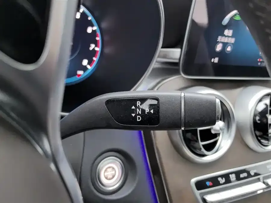 Mercedes-Benz GLC-Class Mercedes-Benz GLC 2022 facelift GLC 300 L 4MATIC Dynamic Collector's Edition 2023 — миниатюра 4