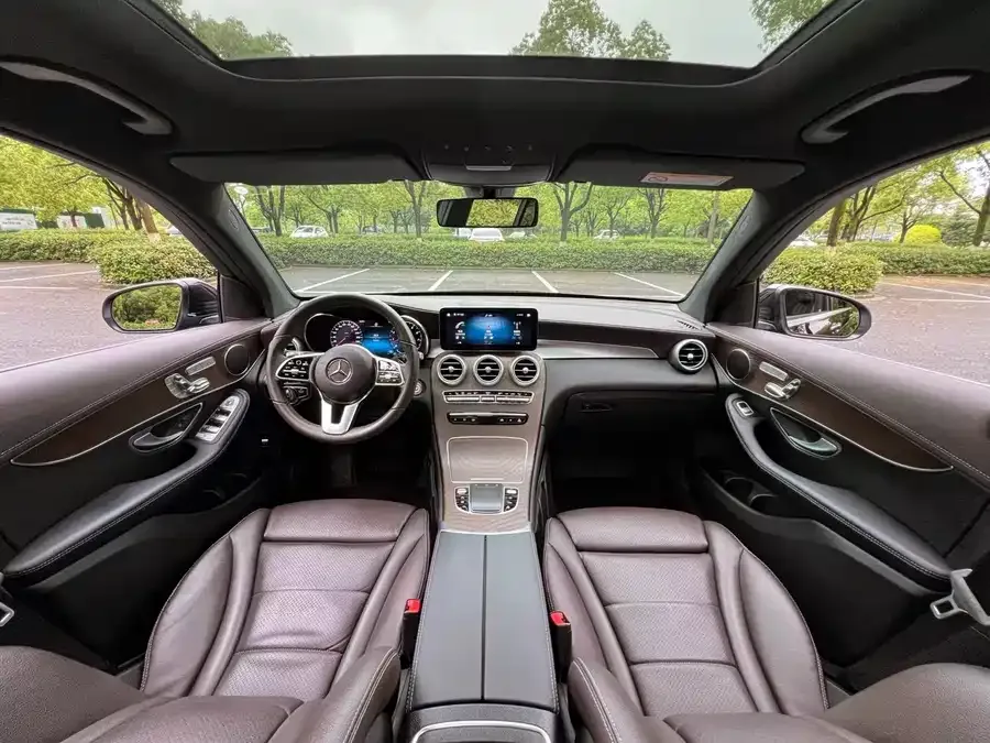 Mercedes-Benz GLC-Class Mercedes-Benz GLC 2022 GLC 260 L 4MATIC Luxury Edition 2022 — миниатюра 4