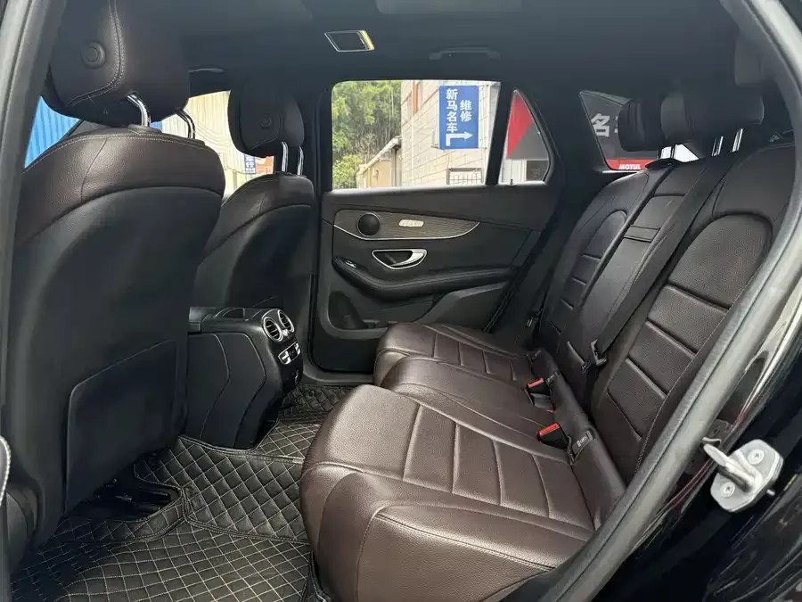 Mercedes-Benz GLC-Class Mercedes-Benz GLC 2022 Model 2 GLC 260 L 4MATIC Luxury Edition 2022 — миниатюра 2