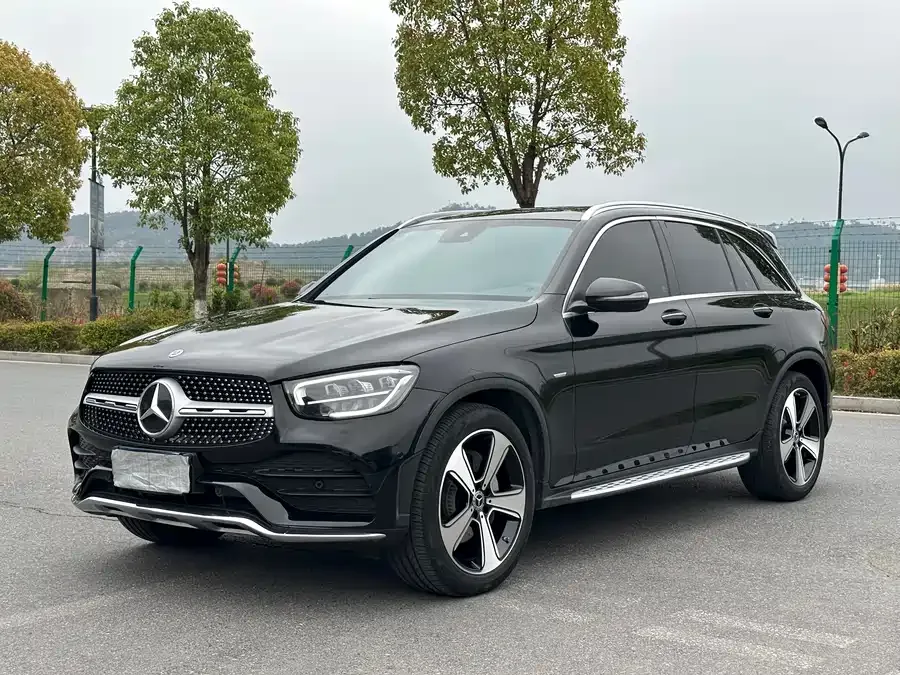 Mercedes-Benz GLC-Class 2023