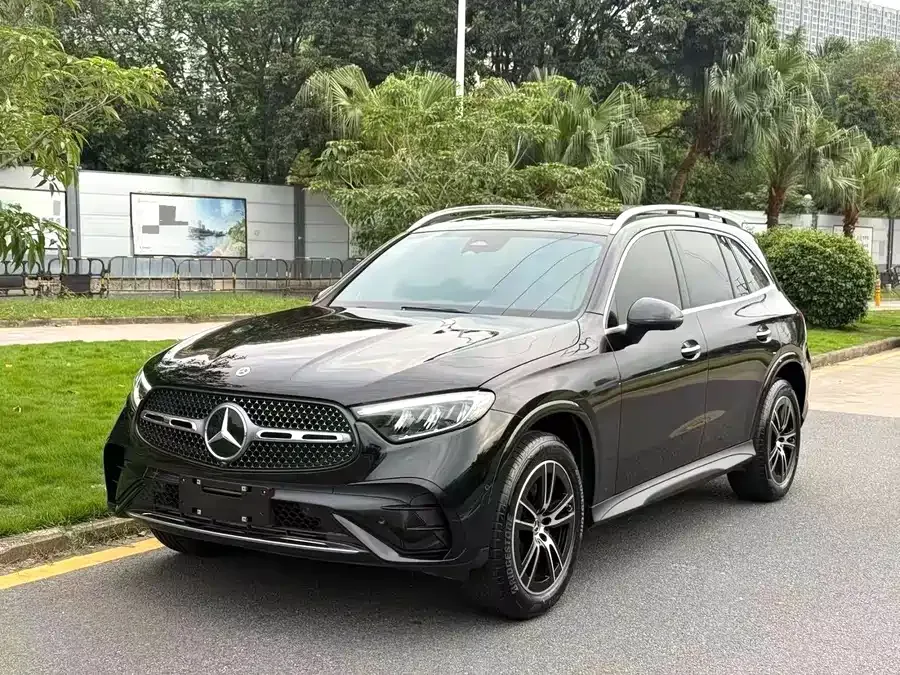 Mercedes-Benz GLC-Class 2025