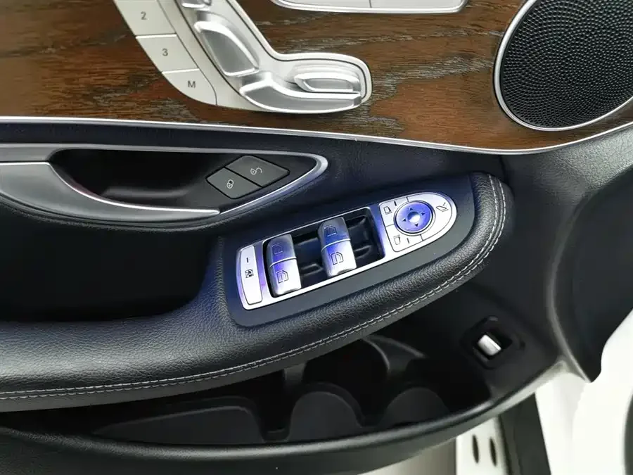 Mercedes-Benz GLC-Class Mercedes-Benz GLC 2022 facelift GLC 300 L 4MATIC Dynamic Collector's Edition 2022 — миниатюра 3