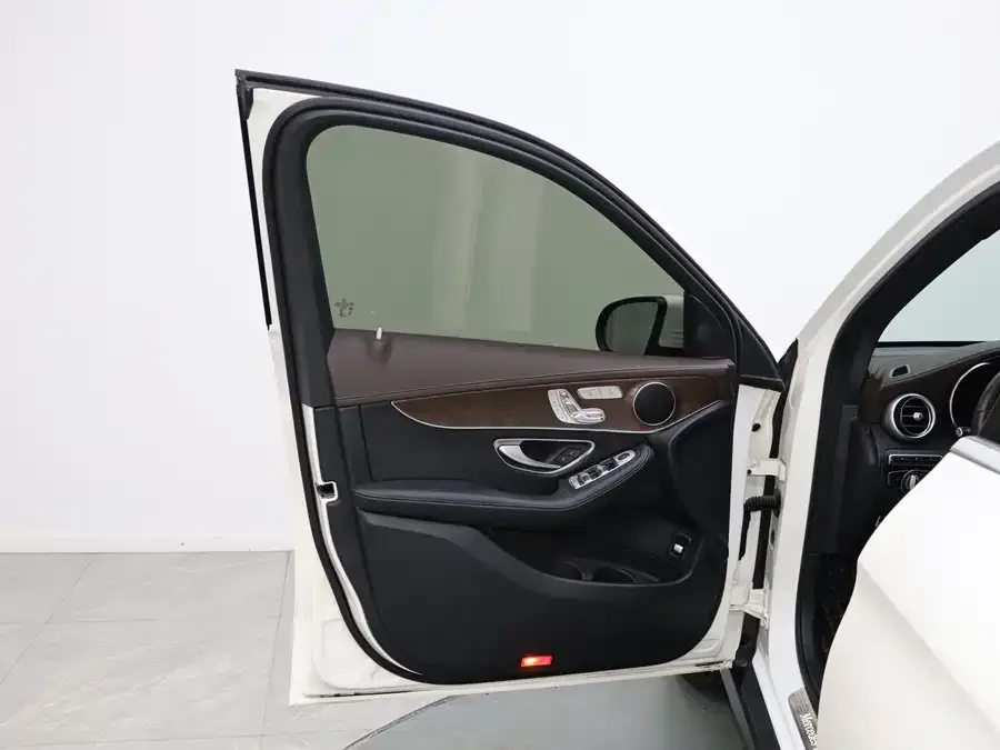 Mercedes-Benz GLC-Class Mercedes-Benz GLC 2022 facelift GLC 260 L 4MATIC Luxury 2022 — миниатюра 4