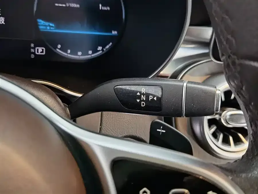 Mercedes-Benz GLC-Class Mercedes-Benz GLC 2022 GLC 260 L 4MATIC Luxury Edition 2022 — миниатюра 4