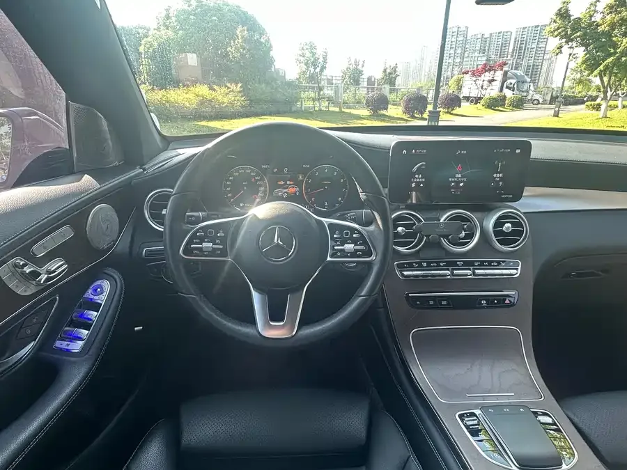 Mercedes-Benz GLC-Class Mercedes-Benz GLC 2021 GLC 260 L 4MATIC Luxury 2022 — миниатюра 3