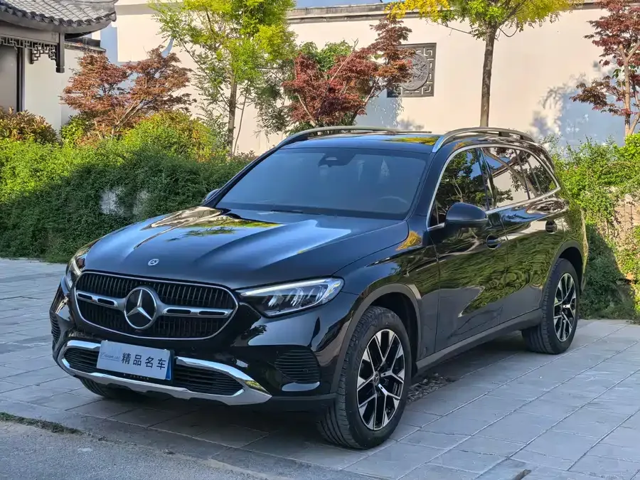 Mercedes-Benz GLC-Class 2023