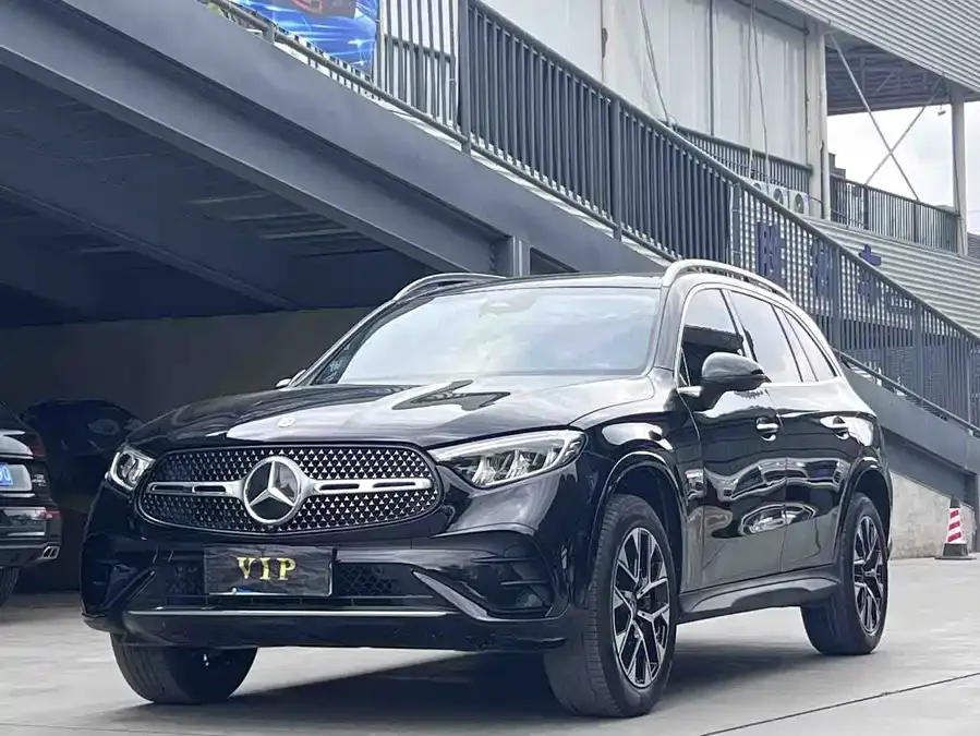 Mercedes-Benz GLC-Class 2023