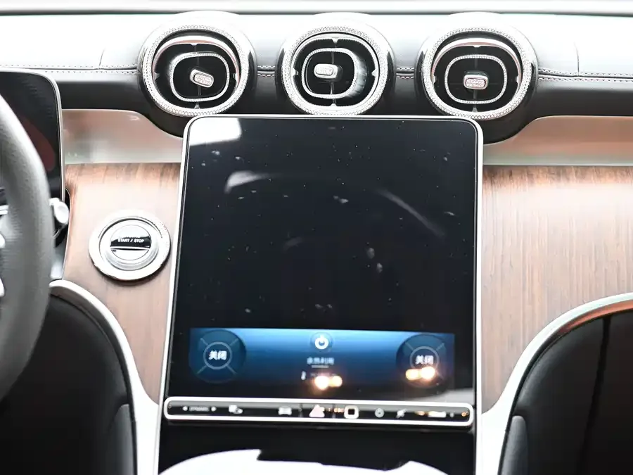 Mercedes-Benz GLC-Class Mercedes-Benz GLC 2025 GLC 300 L 4MATIC Dynamic 5-seater 2025 — миниатюра 3