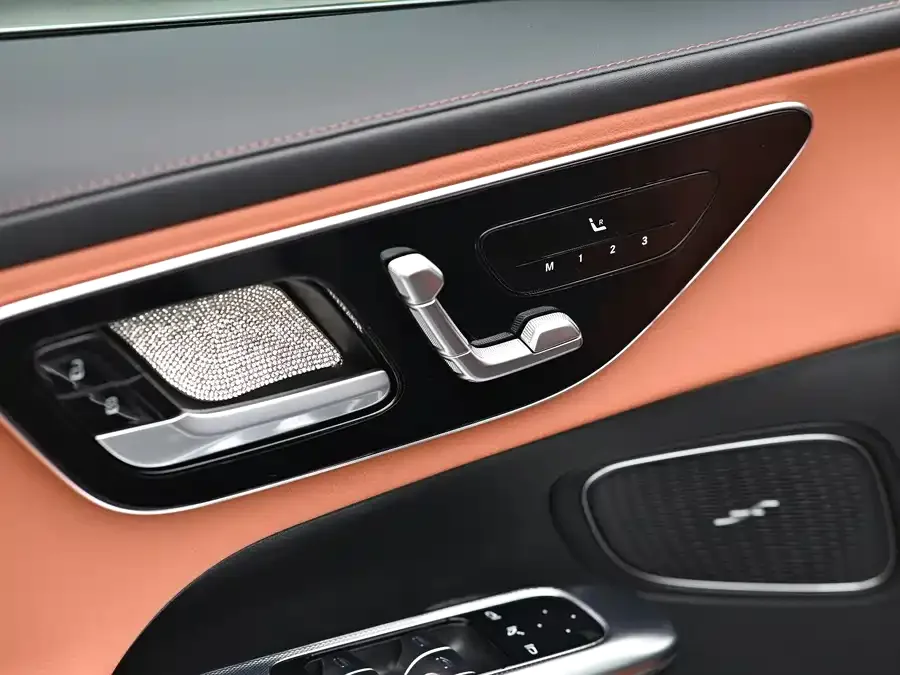 Mercedes-Benz GLC-Class Mercedes-Benz GLC 2025 GLC 300 L 4MATIC Dynamic 5-seater 2025 — миниатюра 4