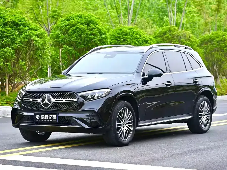 Mercedes-Benz GLC-Class 2025