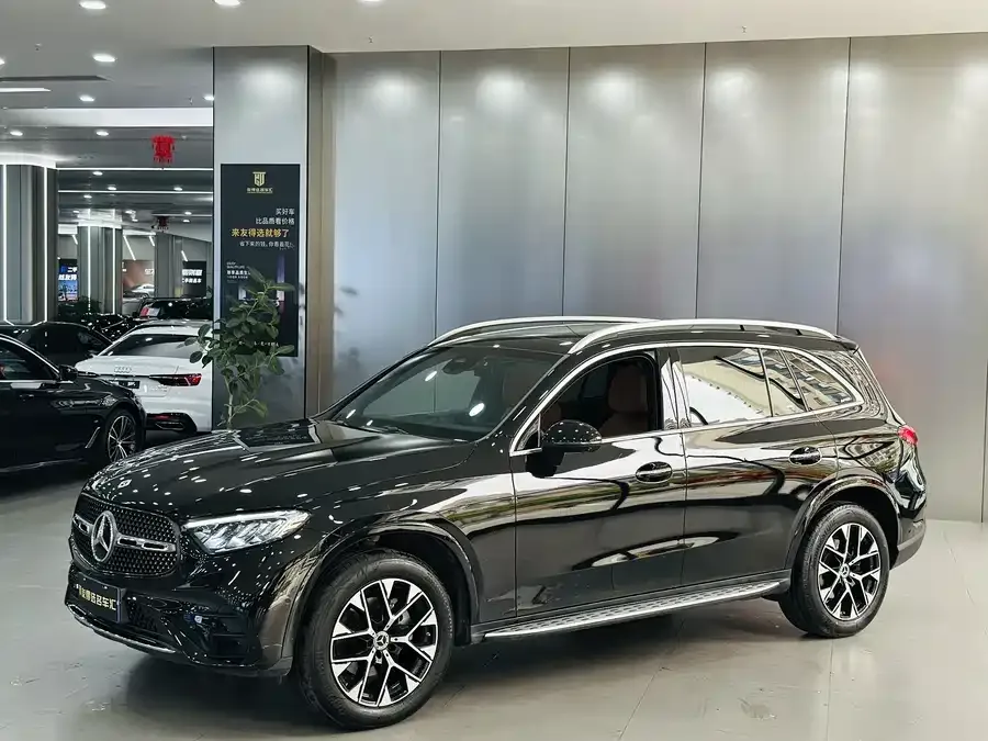 Mercedes-Benz GLC-Class 2023