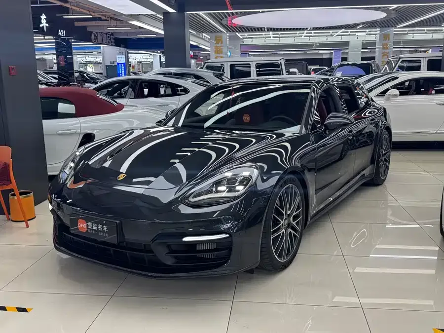 Porsche Panamera 2023