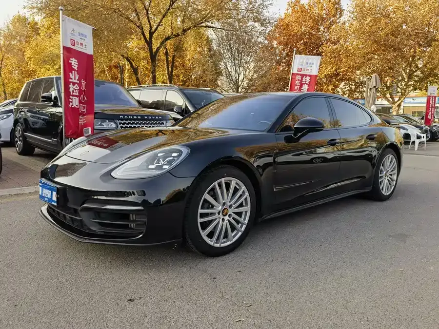 Porsche Panamera 2023