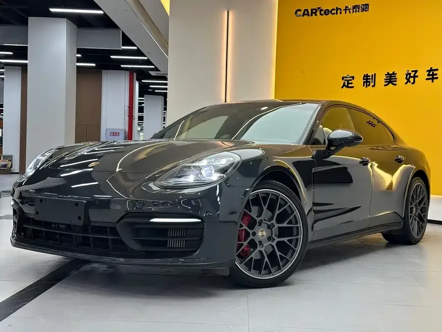 Porsche Panamera 2022